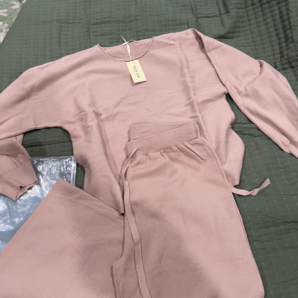 Cozy Tan Lounge Set